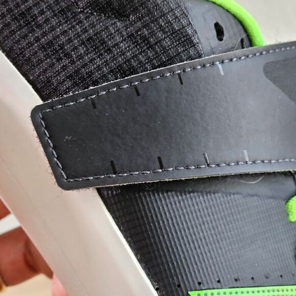 Adidas Adizero Shotput Track & Field Shoes Women's 7 Black Green White GY8393 - Picture 13 of 16